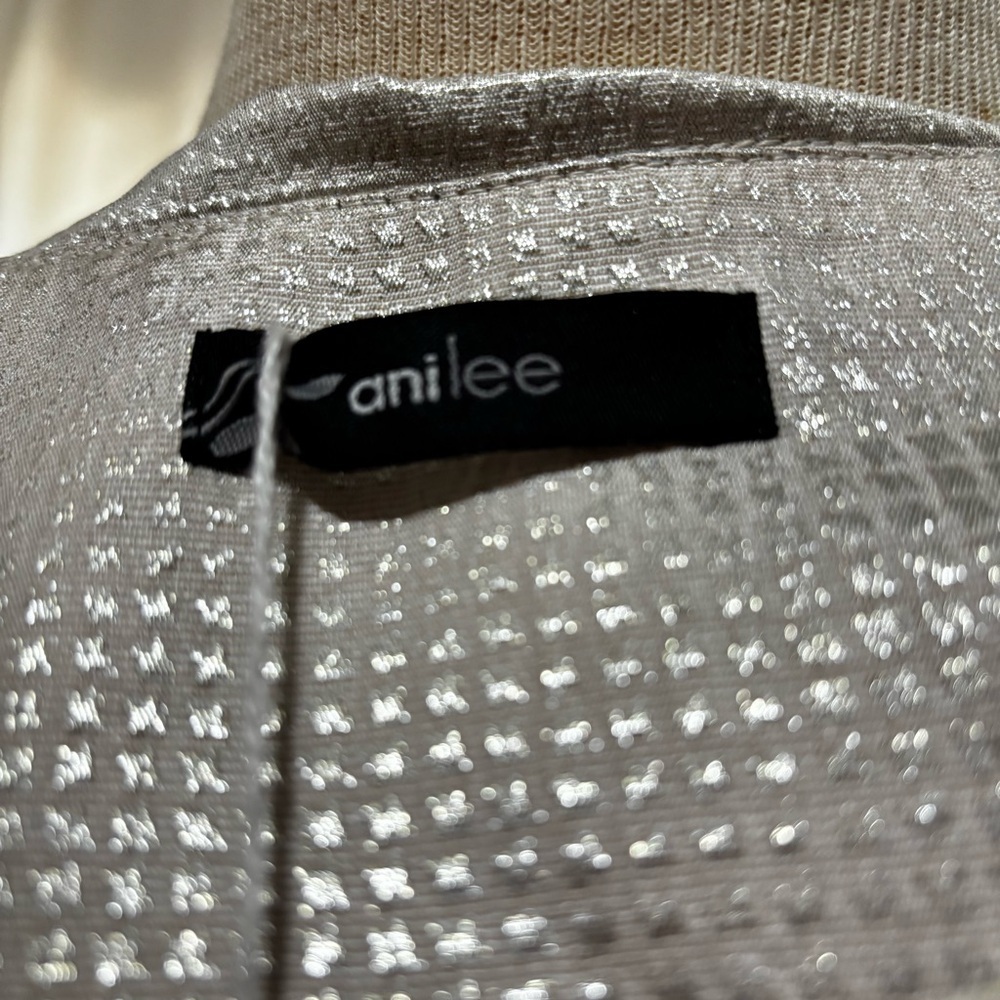 anilee Cropped Jacket 3/4 Sleeves & button front. Silver metallic lamay Size S - Picture 10 of 12